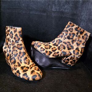 Botkier Leopard Print Ankle Booties Womens 6